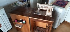 Macchina da cucire Singer a pedale vintage mod.401 aut. conmobiletto a scomparsa