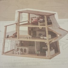 Casa delle bambole in legno