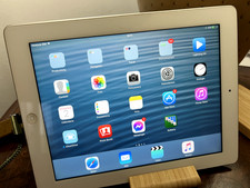 IPAD 4° generazione modello MD526X/A non sim condizioni perfette e funzionante.