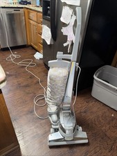 Aspirapolvere Kirby The Ultimate GSeries Diamond Edition modello G7DN ha bisogno di cinghia