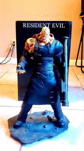 Statua resident evil nemesis - resident, 3