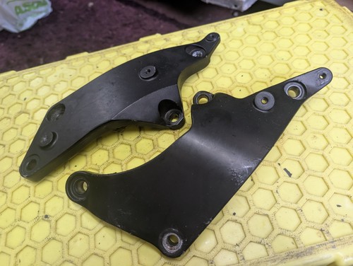 Coppia staffe montaggio telaio - coppia,