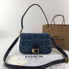 Nuova borsa a tracolla firmata CA105 COACH