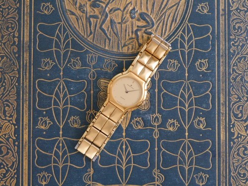 Universal geneve design - -,