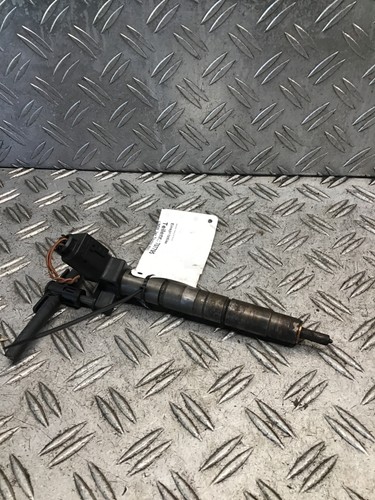 Iniettore 7797877 bmw - bmw, serie