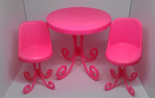 Tavolo e sedie rosa Mattel