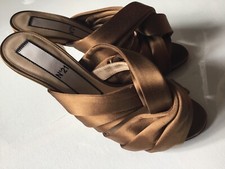 BN N. 21 Mules in raso punta