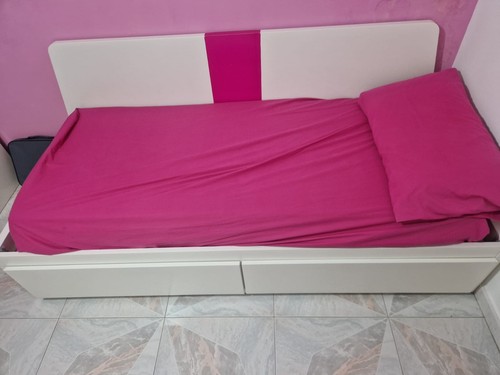 Letto singolo con - letto,