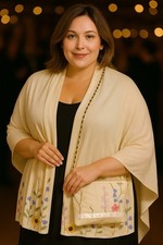 Scialle grande avorio ricamato