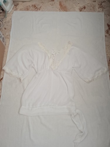 Camicetta bianca con - , e