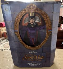 Disney Store Bambola Regina