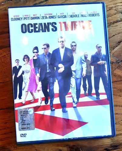 Ocean twelve brad - ocean's, /