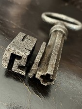 Chiave antica da cassaforte Old iron key Clef Ancienne Cm 14,5