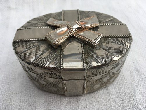 Jewellery trinket oval - /, box