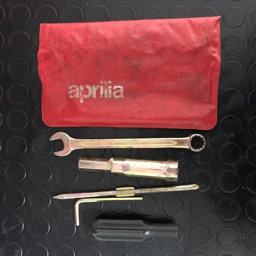 Kit attrezzi originale aprilia - kit,