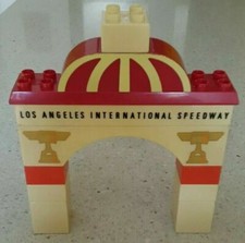 MEGA BLOKS - USATO - PONTE - ARCO LOS ANGELES SPEEDWAY - COMPATIBILE LEGO DUPLO!