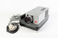 Proiettore Leitz Pradovit Color 250 35mm + obiettivo Elmaron 150mm f2.8. 110/240 Volt