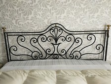 Letto matrimoniale in ferro battuto nero, meridionale fine '800, usato