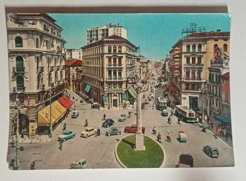 Cartolina colori piazza - a,