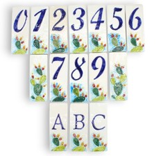 Lettere e Numeri civici in pregiata ceramica siciliana, h 14 x 5 cm ca. (1Unità)
