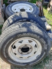 gomme lada niva parzialmente usate 195/80 R15 con cerchi
