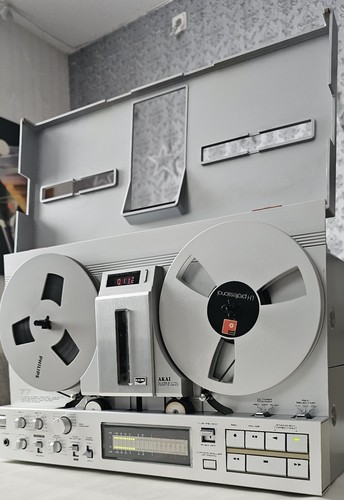 Akai reel to - reel,