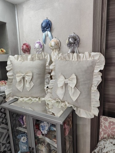 Cuscino con balza fiocco - con,