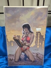Vampirella Armageddon # 5 Variante 1:10 Cover G quasi nuovo Dynamite 2025.  Combiniamo. 