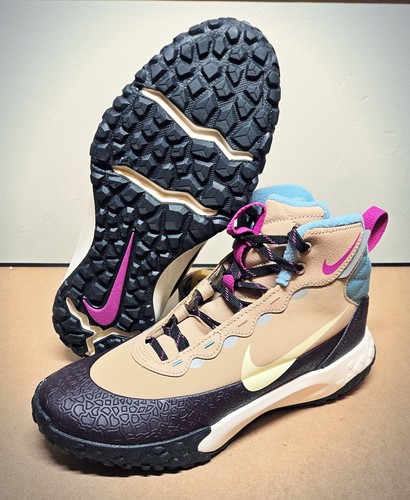 Nuovi stivali nike - nuovi, 7y