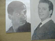 2 PUBBLICITA' 1959-67 DISCHI DI JOHNNY DORELLI,ENTRAMBE AUTOGRAFATE DAL CANTANTE