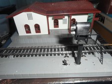 LIMA SCALA H0  STAZIONE CON SEMAFORO ART. 046 COND. BUONE/OTTIME CON SCATOLA