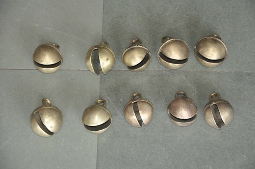 Vecchio ottone fatto - vecchio,
