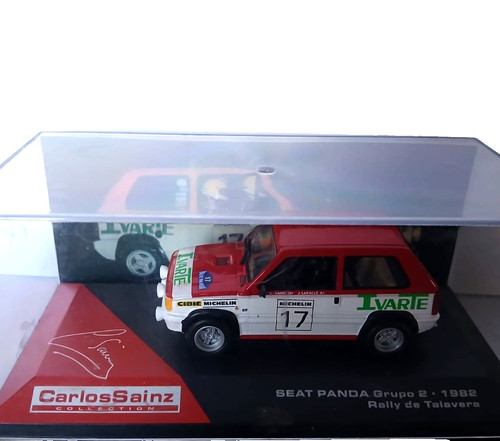 Die cast auto seat panda - die,