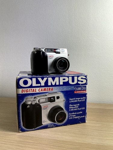 Olympus 2000z - olympus, lens)