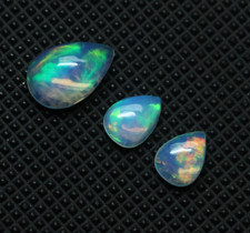 Pietra preziosa cabochon opale