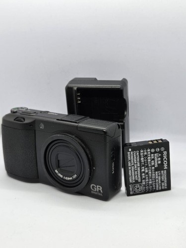 Fotocamera digitale compatta