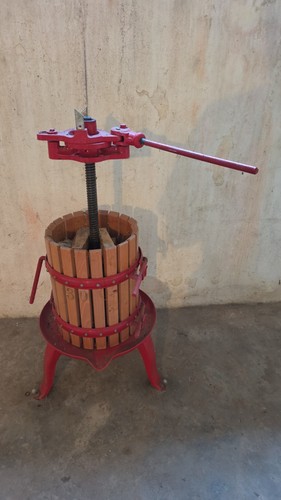 Torchio vinario manuale per