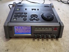 Edirol R-4   4 channel Portable Audio Recorder - Wave Editor