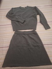 completo in maglia con gonna, morbidissimo, nuovo taglia s