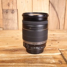 Obiettivo Canon EF-S 18-200mm