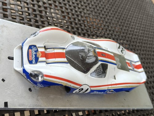 Slot ford p68 rothmans - 1/32,