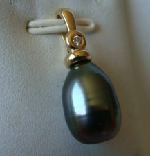 Pendentif or 18K diamants