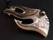 Pendentif Hameçon en nacre