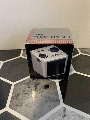 Vintage cube radio - vintage, new