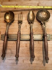 SET 4 MESTOLI ATTREZZI da CUCINA IN OTTONE E LEGNO con supporto anni '40