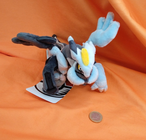 Peluche pokémon kyrem 646 - peluche,