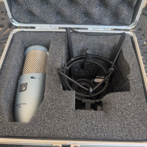 Akg microfono percezione 200 - microfono,