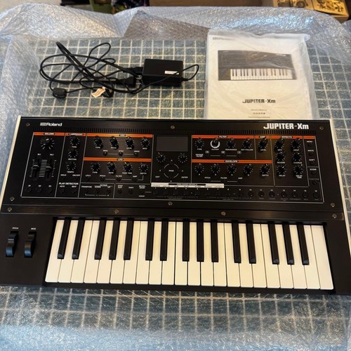 Roland jupiter - roland, jupiter-xm