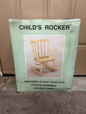 Sedia a dondolo in legno per