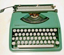 OLIVETTI LETTERA 82 MACCHINA DA SCRIVERE ANNI 80 VINTAGE PORTATILE!!